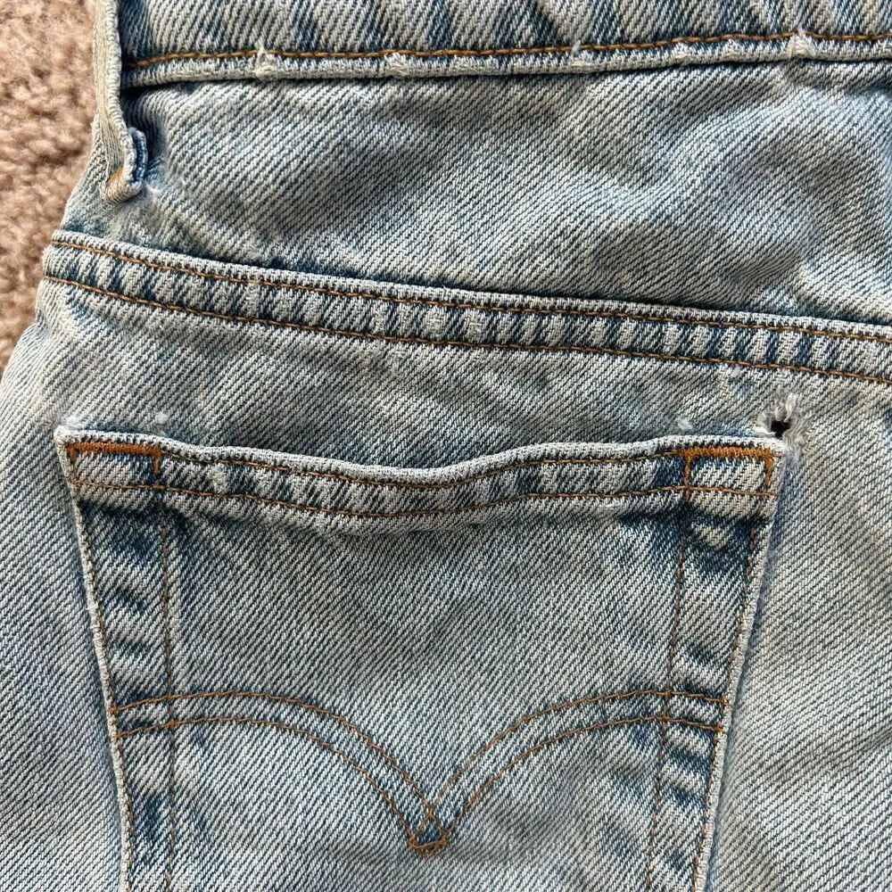 Levis Womens 512 Light Blue Wash Slim Fit Raw Hem Jean Shorts Size 6 Long
